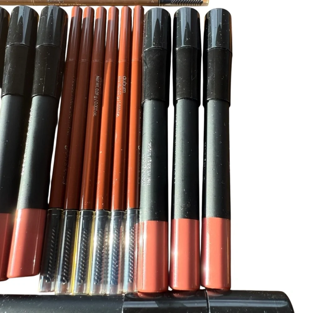 GLO SKIN BEAUTY SUEDE MATTE CRAYONS & BROW PENCIL BUNDLE (LOT #61)